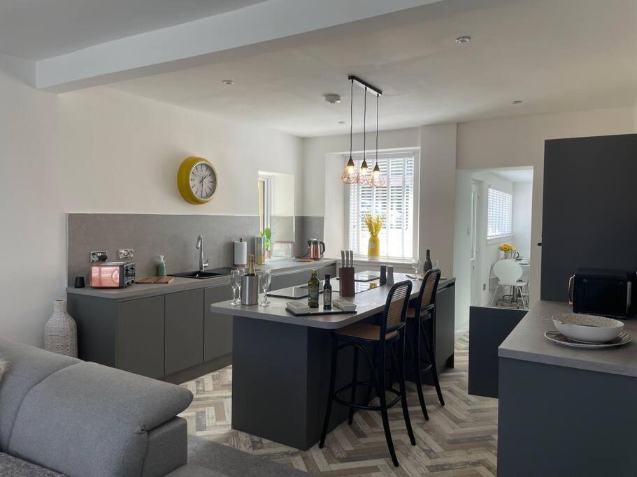 Fantastic Home In Brightons, Falkirk. Polmont Екстер'єр фото