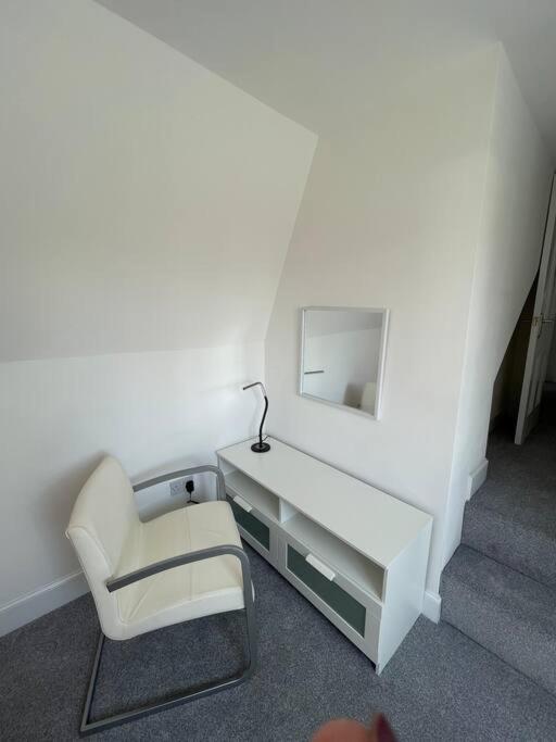 Fantastic Home In Brightons, Falkirk. Polmont Екстер'єр фото