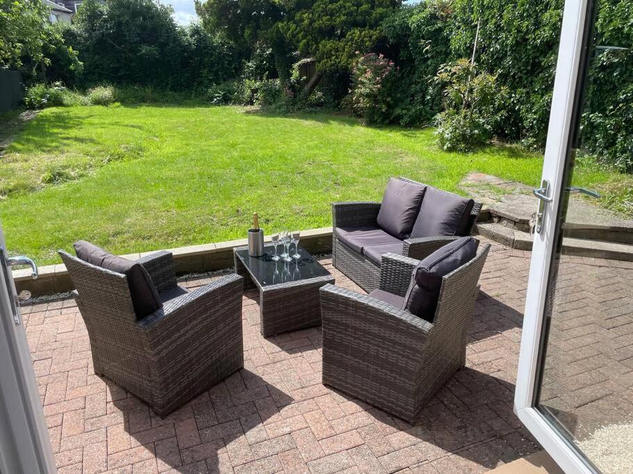 Fantastic Home In Brightons, Falkirk. Polmont Екстер'єр фото